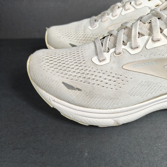 Brooks Ghost 15  Snow White Sneakers Women's Running Shoes Size 8.5B Medium - Picture 3 of 9